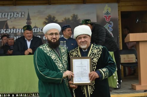Тарихка таянып, киләчәккә юл: Кошманда сөннәтчелек традицияләренә багышланган фәнни-гамәли конференция узды