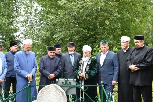 Тарихка таянып, киләчәккә юл: Кошманда сөннәтчелек традицияләренә багышланган фәнни-гамәли конференция узды
