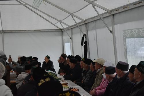 Тарихка таянып, киләчәккә юл: Кошманда сөннәтчелек традицияләренә багышланган фәнни-гамәли конференция узды