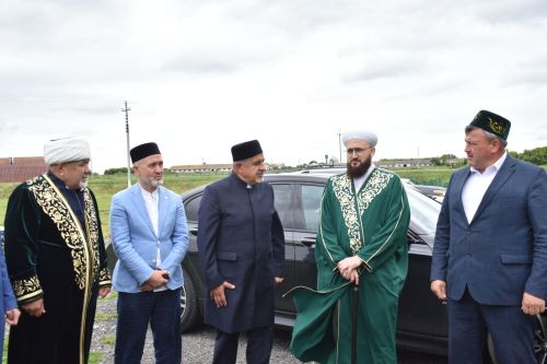 Тарихка таянып, киләчәккә юл: Кошманда сөннәтчелек традицияләренә багышланган фәнни-гамәли конференция узды