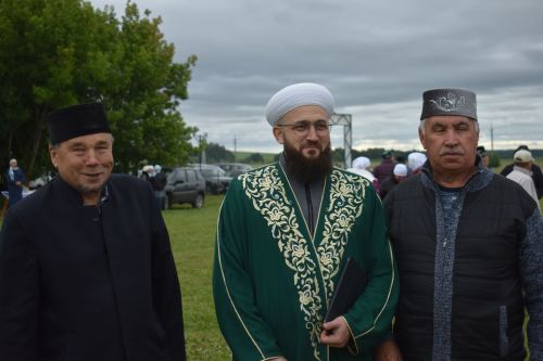 Тарихка таянып, киләчәккә юл: Кошманда сөннәтчелек традицияләренә багышланган фәнни-гамәли конференция узды