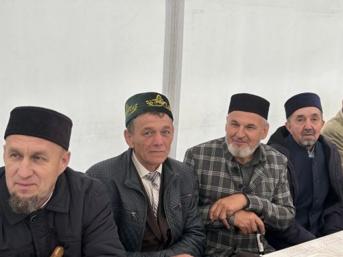 Тарихка таянып, киләчәккә юл: Кошманда сөннәтчелек традицияләренә багышланган фәнни-гамәли конференция узды
