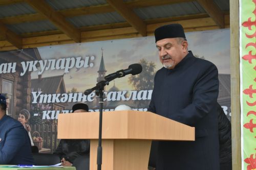 Тарихка таянып, киләчәккә юл: Кошманда сөннәтчелек традицияләренә багышланган фәнни-гамәли конференция узды