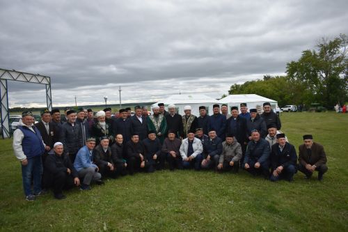 Тарихка таянып, киләчәккә юл: Кошманда сөннәтчелек традицияләренә багышланган фәнни-гамәли конференция узды