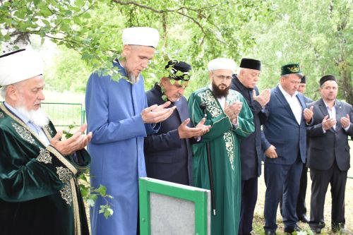 Тарихка таянып, киләчәккә юл: Кошманда сөннәтчелек традицияләренә багышланган фәнни-гамәли конференция узды