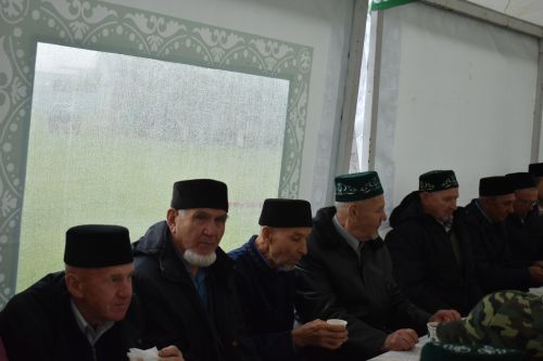 Тарихка таянып, киләчәккә юл: Кошманда сөннәтчелек традицияләренә багышланган фәнни-гамәли конференция узды