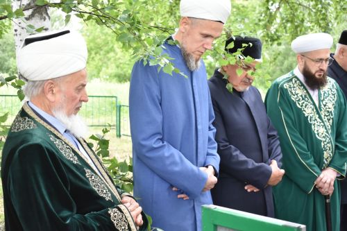 Тарихка таянып, киләчәккә юл: Кошманда сөннәтчелек традицияләренә багышланган фәнни-гамәли конференция узды