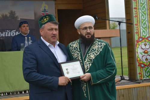 Тарихка таянып, киләчәккә юл: Кошманда сөннәтчелек традицияләренә багышланган фәнни-гамәли конференция узды