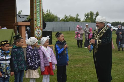 Тарихка таянып, киләчәккә юл: Кошманда сөннәтчелек традицияләренә багышланган фәнни-гамәли конференция узды