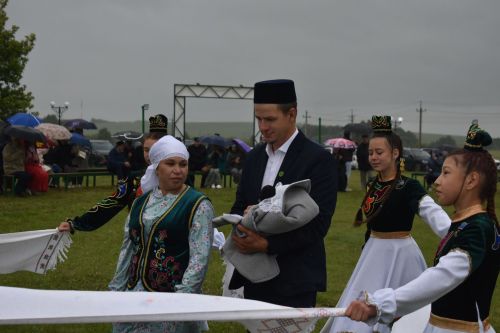 Тарихка таянып, киләчәккә юл: Кошманда сөннәтчелек традицияләренә багышланган фәнни-гамәли конференция узды