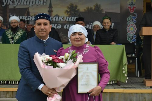Тарихка таянып, киләчәккә юл: Кошманда сөннәтчелек традицияләренә багышланган фәнни-гамәли конференция узды