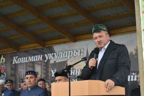 Тарихка таянып, киләчәккә юл: Кошманда сөннәтчелек традицияләренә багышланган фәнни-гамәли конференция узды