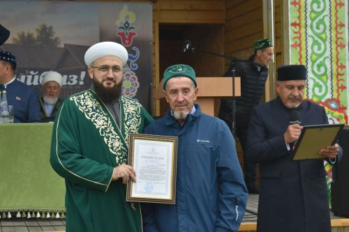Тарихка таянып, киләчәккә юл: Кошманда сөннәтчелек традицияләренә багышланган фәнни-гамәли конференция узды