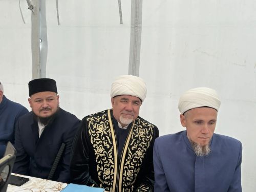 Тарихка таянып, киләчәккә юл: Кошманда сөннәтчелек традицияләренә багышланган фәнни-гамәли конференция узды