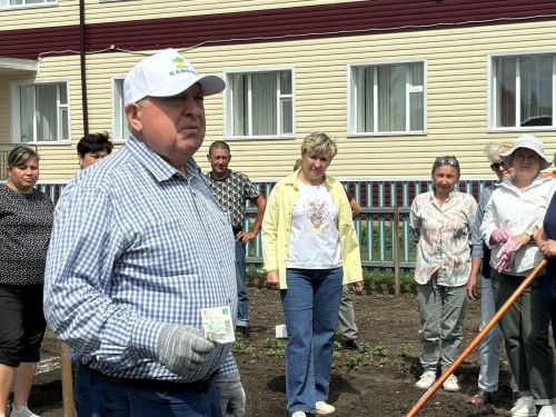 Кандидат сельскохозяйственных наук Харис Камалеев провел в Кайбицком районе мастер-класс по посадке и выращиванию овощных культур