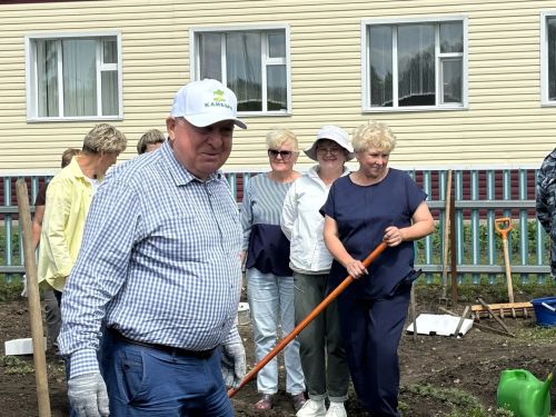 Кандидат сельскохозяйственных наук Харис Камалеев провел в Кайбицком районе мастер-класс по посадке и выращиванию овощных культур