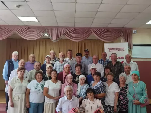 Урок длиною в 50 лет: юбилейная встреча выпускников прошла в Большекайбицкой СОШ