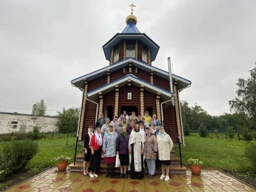 В храме Сергия Радонежского почтили память погибших и поддержали семьи участников СВО