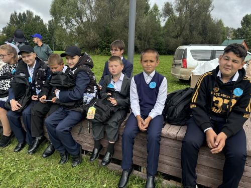 В парке отдыха «Дубрава» прошла ежегодная благотворительная акция «Помоги собраться в школу»