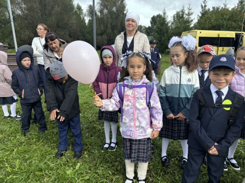 В парке отдыха «Дубрава» прошла ежегодная благотворительная акция «Помоги собраться в школу»