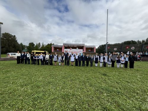 В парке отдыха «Дубрава» прошла ежегодная благотворительная акция «Помоги собраться в школу»