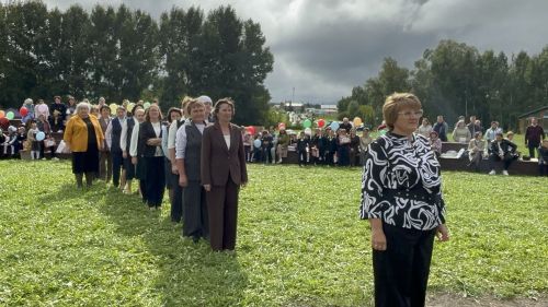 В парке отдыха «Дубрава» прошла ежегодная благотворительная акция «Помоги собраться в школу»