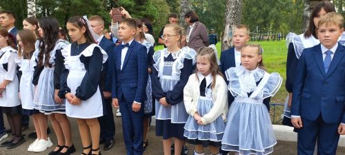Иске Тәрбит урта мәктәбендә Белем бәйрәме тантаналы рәвештә узды