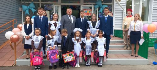 В добрый путь! Кулангинская школа встретила новый учебный год