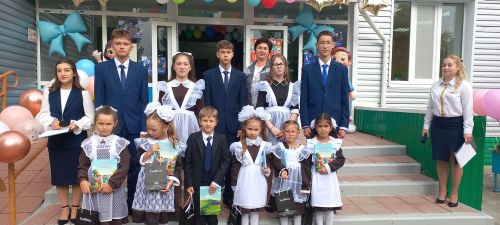 В добрый путь! Кулангинская школа встретила новый учебный год
