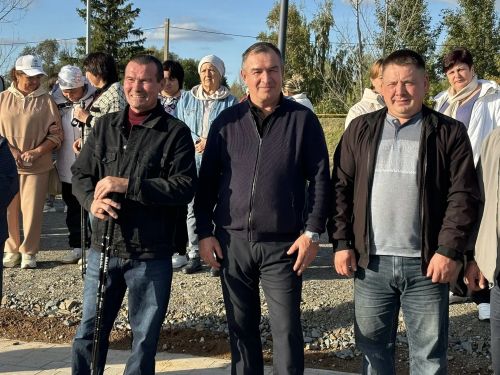 В обновленном парке Больших Кайбиц прошел фестиваль труда и доблести