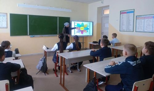 В Кушманской школе обсудили толерантность