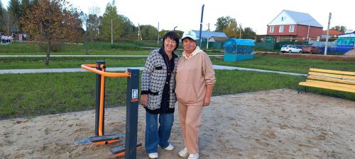 В обновленном парке Больших Кайбиц прошел фестиваль труда и доблести