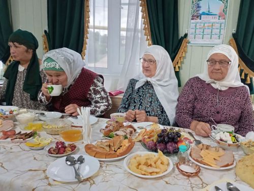 Түбән Кошман мәчетендә олуг бәйрәм: Мәүлид ашы үтте