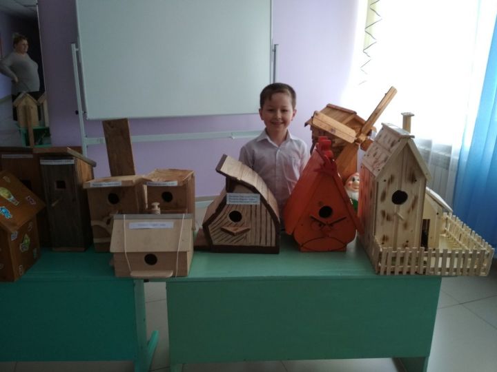 Учащиеся Большеподберезинской школы участвуют в благоустройстве села