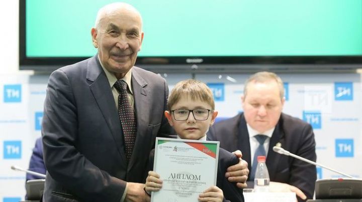 Ученик Большекайбицкой школы среди победителей конкурса «Шифалы куллар»