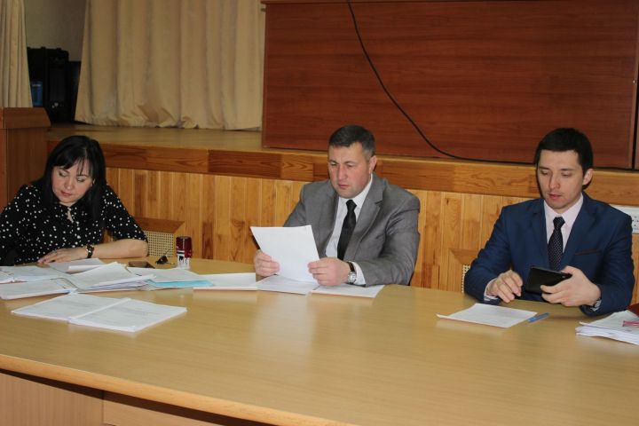 В Кайбицах состоялось заседание комиссии по делам несовершеннолетних и защите их прав