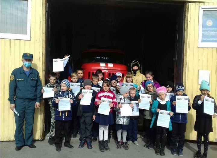 Федоровские школьники посетили пожарную часть