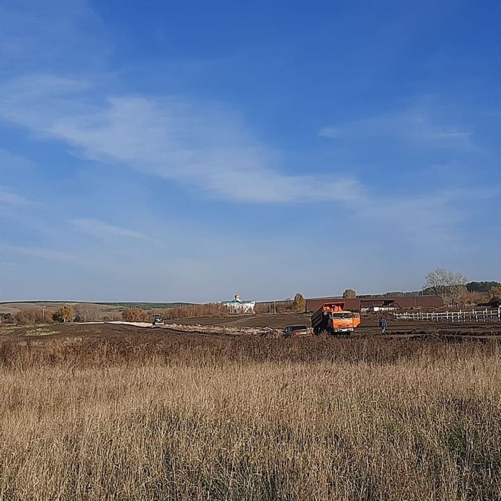 В Надеждинском поселении ведется строительство бетонной дороги от села Надеждино до Муратова