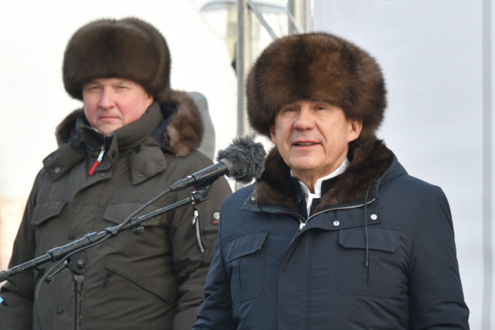Минниханов передал районам Татарстана 69 единиц коммунальной техники
