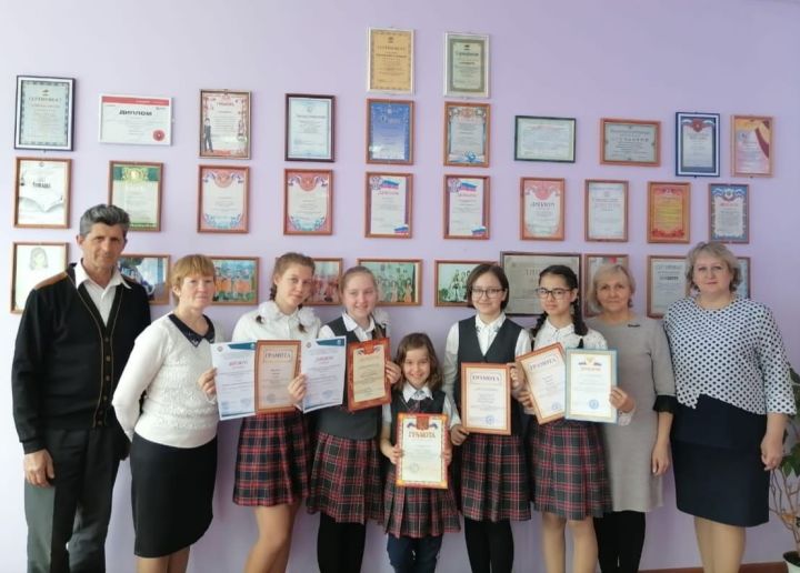 У учащихся Ульянковской школы немало наград