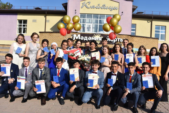 На прошлой неделе в школах Кайбицкого района прошли выпускные вечера