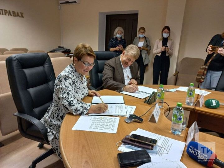 Кондратьев и Сабурская в Казани подписали соглашение о защите прав избирателей