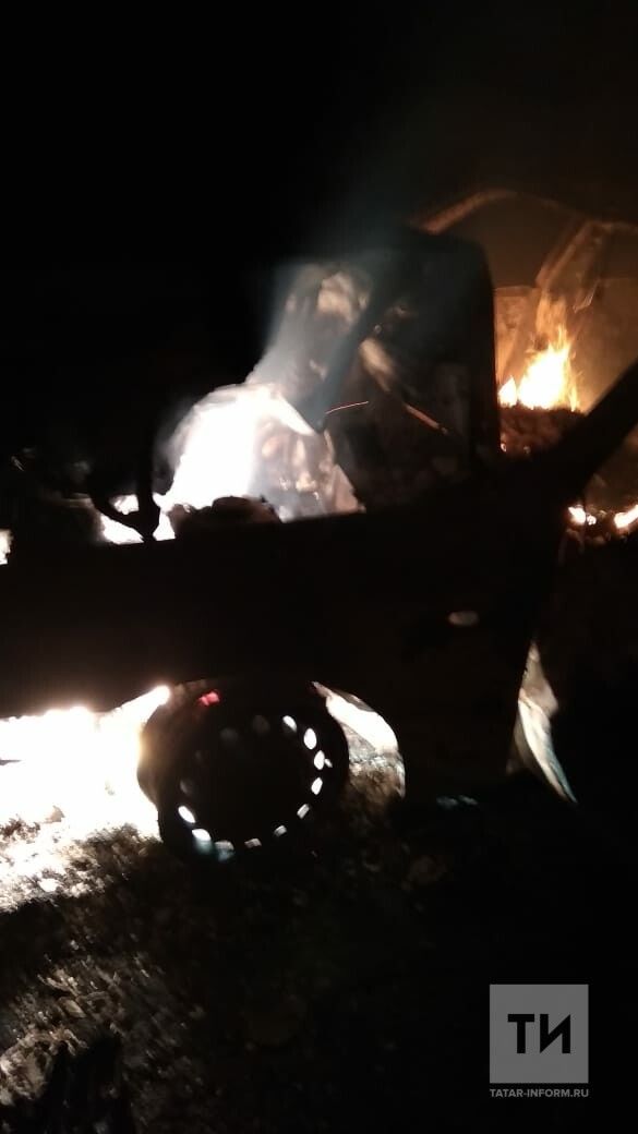 В Татарстане 17-летняя девушка в результате ДТП сгорела в легковушке