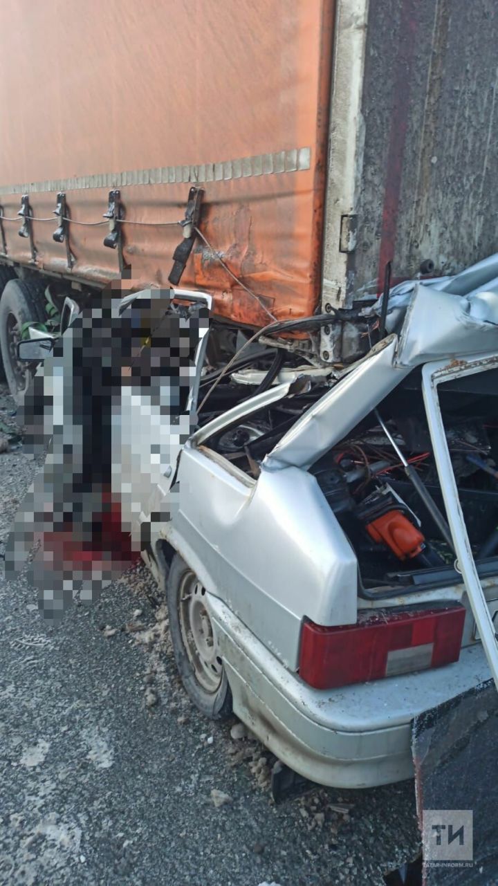 На трассе в Татарстане в результате аварии погибли два человека
