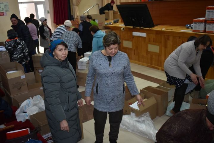 В Кайбицах готовят к отправке КамАЗ с гуманитарной помощью для земляков - участников спецоперации