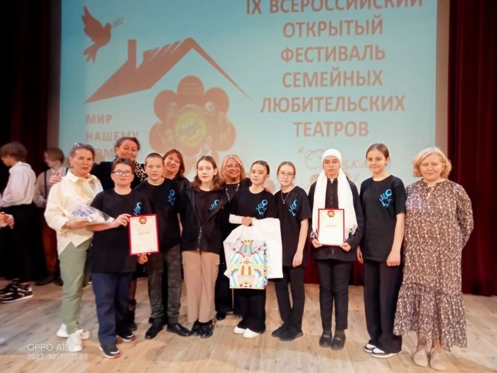 Детский театр кукол «Экият»  Кайбицкого района покорил столичную сцену