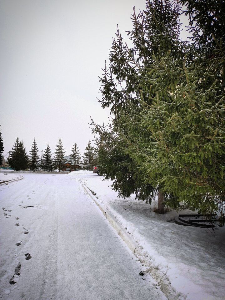 В Татарстан пришли небольшое похолодание, снег и сильная гололедица