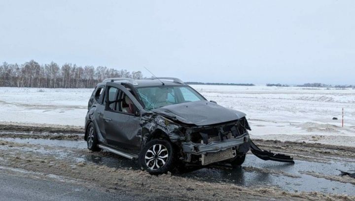 В Татарстане столкнулись три авто, есть пострадавшие, в том числе дети