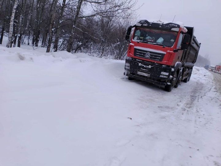 На региональных дорогах в Татарстане сняты ограничения на движение грузовиков и автобусов