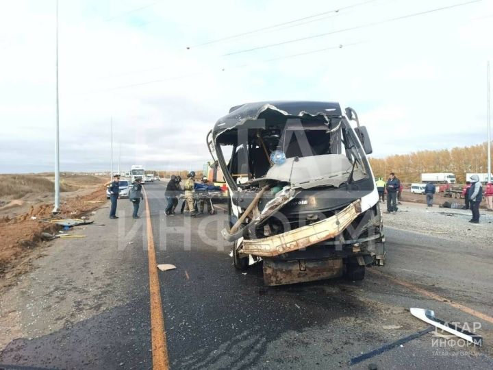 МВД: В столкновении двух автобусов в Татарстане два человека погибли, девять пострадали